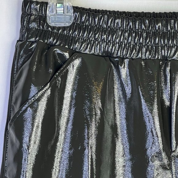 David Lerner Solid Grey Patent Vegan Faux Leather Jogger Pants Size Medium Women - Picture 3 of 10